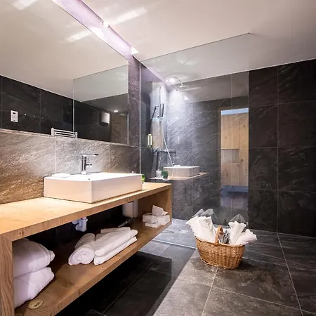 Ξενοδοχείο Kronplatz-resort Kristall 4*