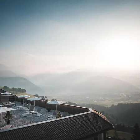 Kronplatz-resort Kristall Отель